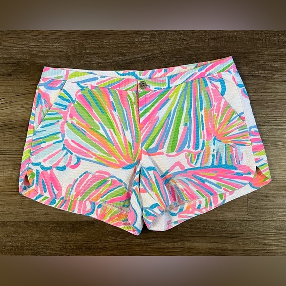 Lilly Pulitzer Pants - Lilly‎ Pulitzer Adie Shorts Shellebrate Size 6 EUC H7